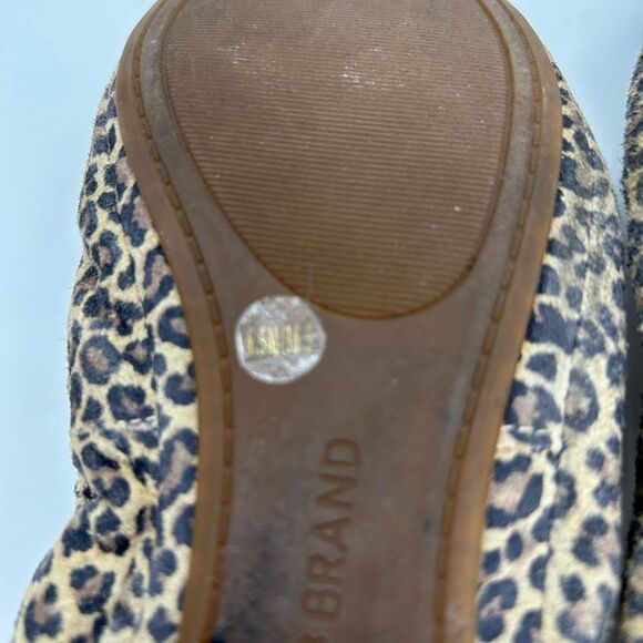 Lucky Brand Emmie Scrunch Flat in Leopard Print - Picture 10 of 10